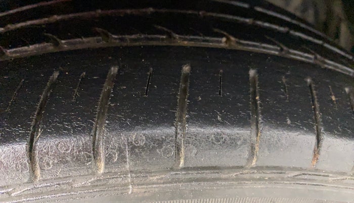 2018 Maruti Ciaz ALPHA 1.5 SHVS PETROL, Petrol, Manual, 53,019 km, Right Rear Tyre Tread