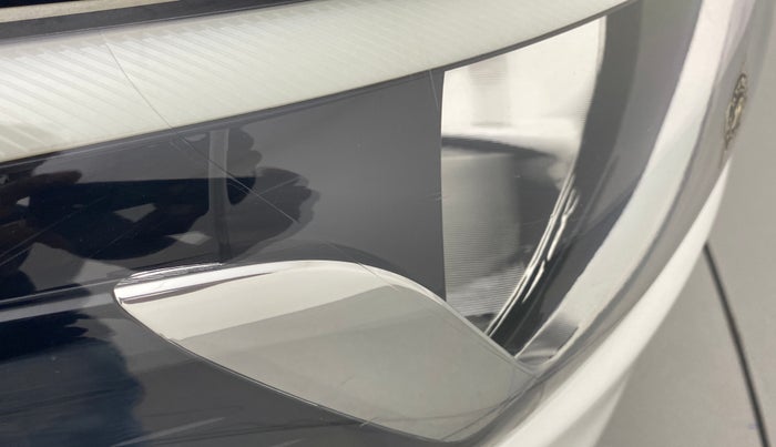 2016 Hyundai Elite i20 SPORTZ 1.2, Petrol, Manual, 49,514 km, Right headlight - Minor scratches
