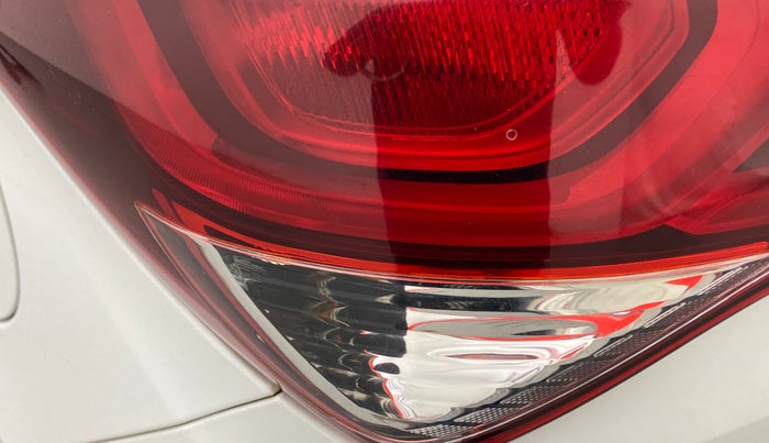 2016 Hyundai Elite i20 SPORTZ 1.2, Petrol, Manual, 49,514 km, Left tail light - Minor scratches