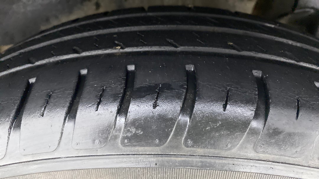 Left Rear Tyre Tread