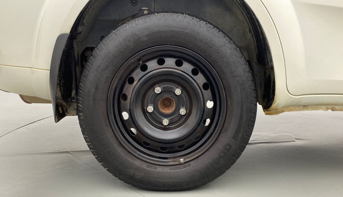 2017 Mahindra XUV500 W4, Diesel, Manual, 23,412 km, Right Rear Wheel