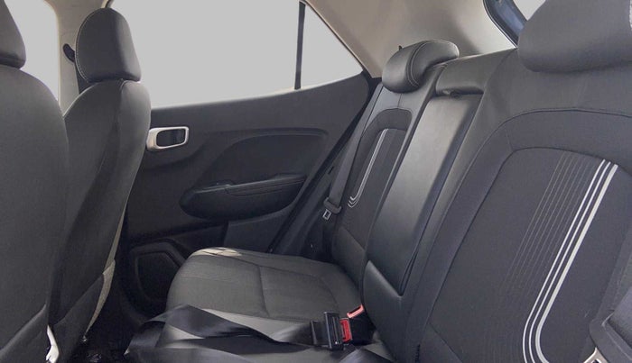 2020 Hyundai VENUE 1.0L Turbo GDI SX(O) MT, Petrol, Manual, 18,935 km, Right Side Rear Door Cabin