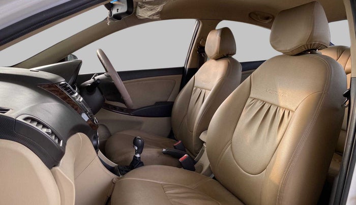 2015 Hyundai Verna FLUIDIC 1.6 CRDI S, Diesel, Manual, 1,01,702 km, Right Side Front Door Cabin