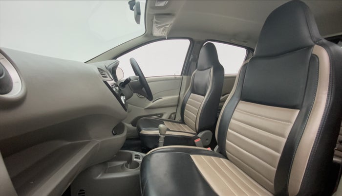 2016 Datsun Redi Go T, Petrol, Manual, 20,552 km, Right Side Front Door Cabin