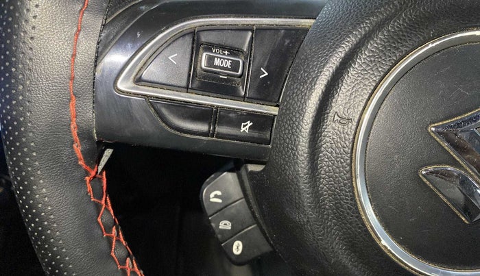 2019 Maruti Swift VXI, Petrol, Manual, 73,938 km, Steering wheel - Sound system control not functional