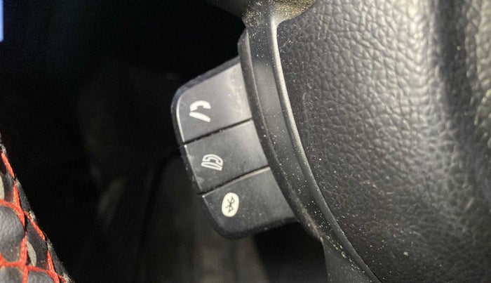 2019 Maruti Swift VXI, Petrol, Manual, 73,938 km, Steering wheel - Phone control not functional