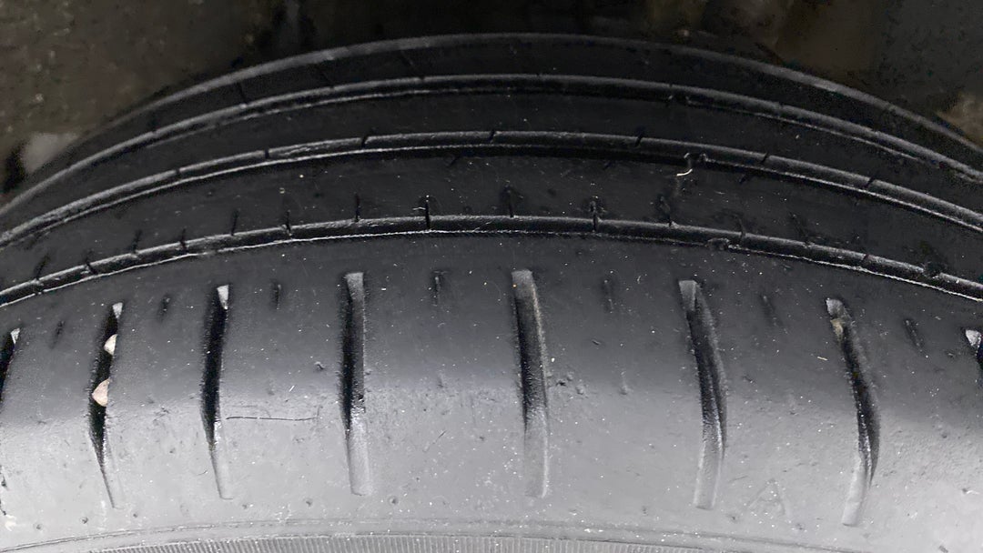Left Rear Tyre Tread