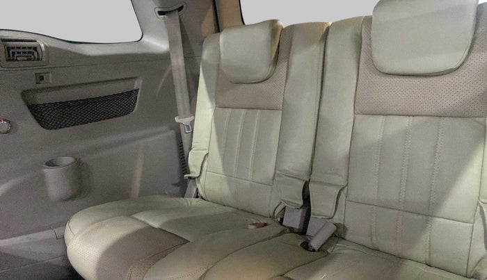 2016 Mahindra XUV500 W6 4X2, Diesel, Manual, 78,794 km, Third Seat Row ( optional )