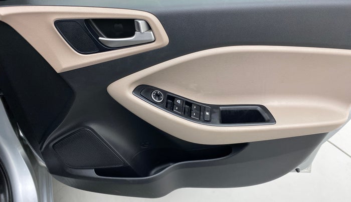 2019 Hyundai Elite i20 1.2 MAGNA PLUS VTVT, Petrol, Manual, 39,464 km, Driver Side Door Panels Control