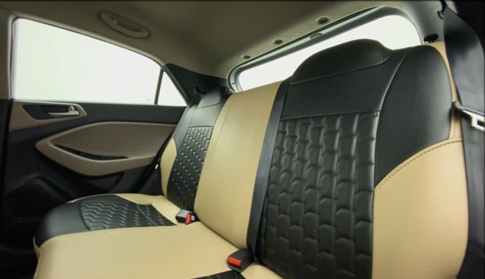 2019 Hyundai Elite i20 1.2 MAGNA PLUS VTVT, Petrol, Manual, 39,464 km, Right Side Rear Door Cabin
