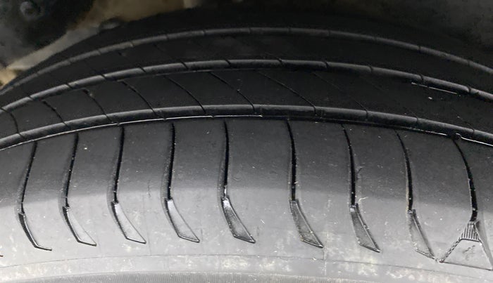 2018 Hyundai Creta 1.6 SX CRDI, Diesel, Manual, 74,507 km, Right Rear Tyre Tread