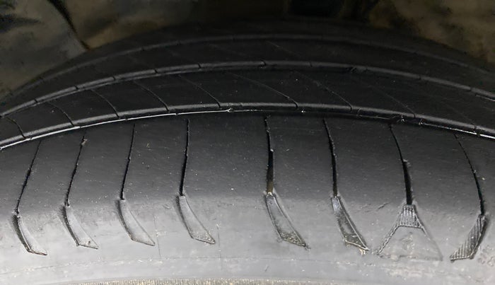 2018 Hyundai Creta 1.6 SX CRDI, Diesel, Manual, 74,507 km, Left Front Tyre Tread