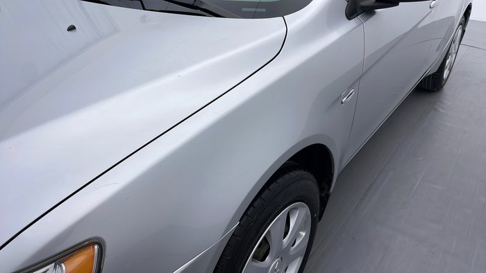 MITSUBISHI LANCER EX-Fender LHS Scratch