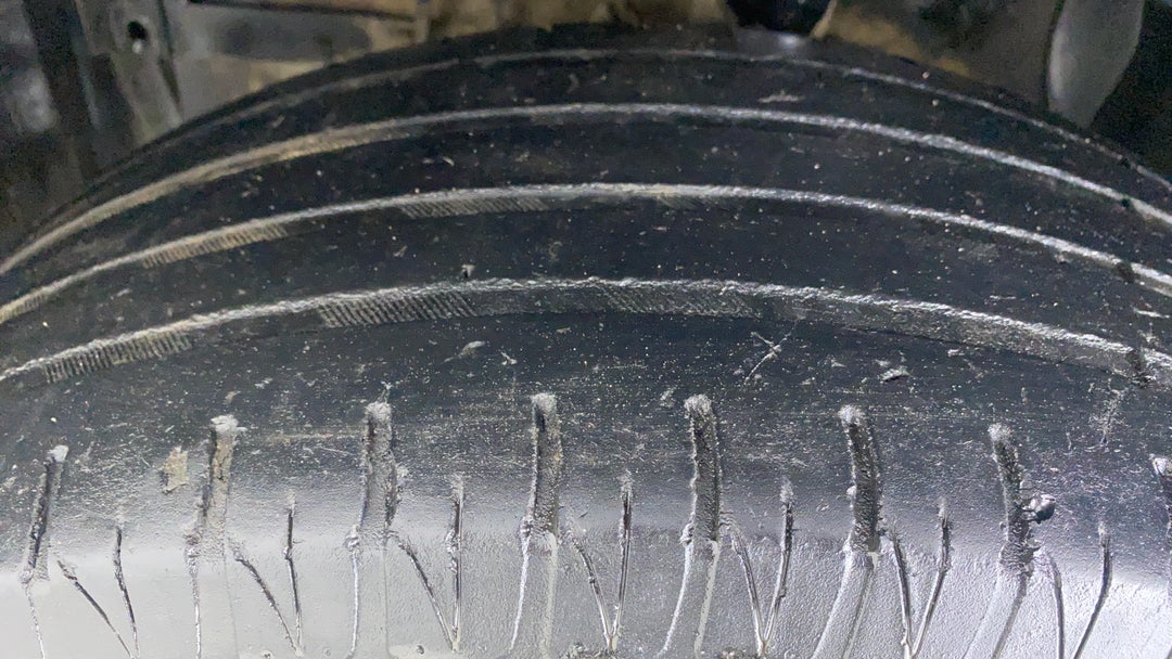 Left Front Tyre Tread