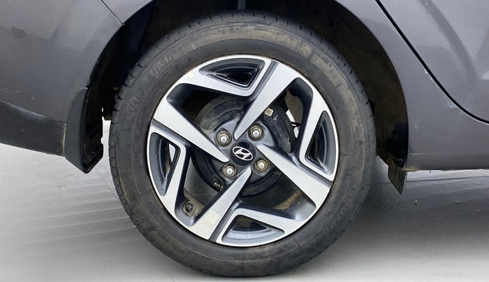 2020 Hyundai AURA SX PETROL, Petrol, Manual, 26,203 km, Right Rear Wheel