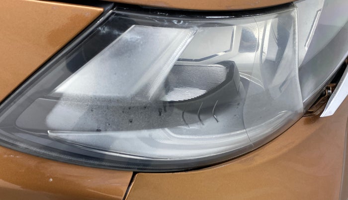 2017 Honda WR-V 1.2 i-VTEC VX MT, Petrol, Manual, 99,944 km, Right headlight - Faded