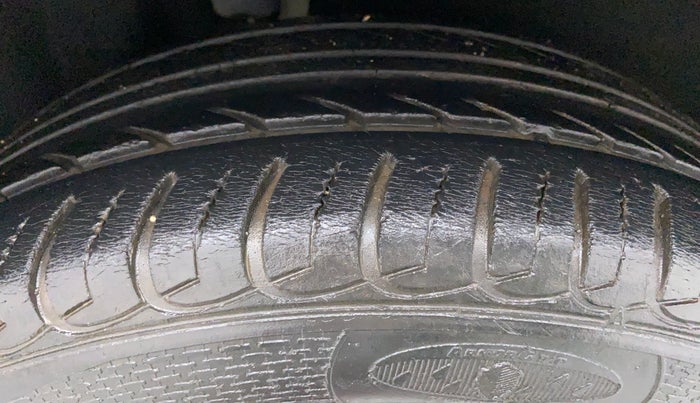 2013 Ford Ecosport 1.5 TITANIUM TI VCT, Petrol, Manual, 52,149 km, Right Rear Tyre Tread