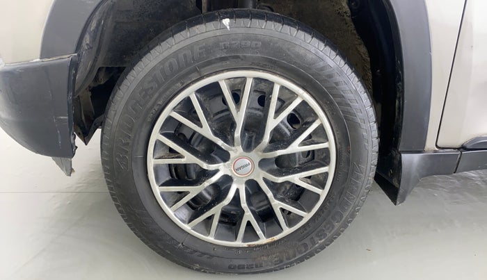 2016 Mahindra Kuv100 K6 6 STR, Petrol, Manual, 43,713 km, Left Front Wheel