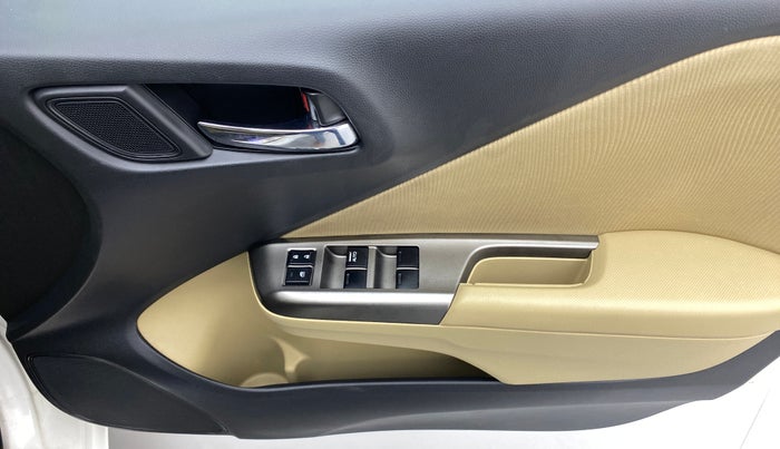 2016 Honda City V MT PETROL, Petrol, Manual, 84,776 km, Driver Side Door Panels Control