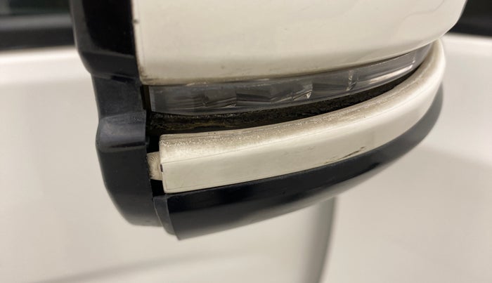 2016 Honda City V MT PETROL, Petrol, Manual, 84,776 km, Right rear-view mirror - Cover has minor damage