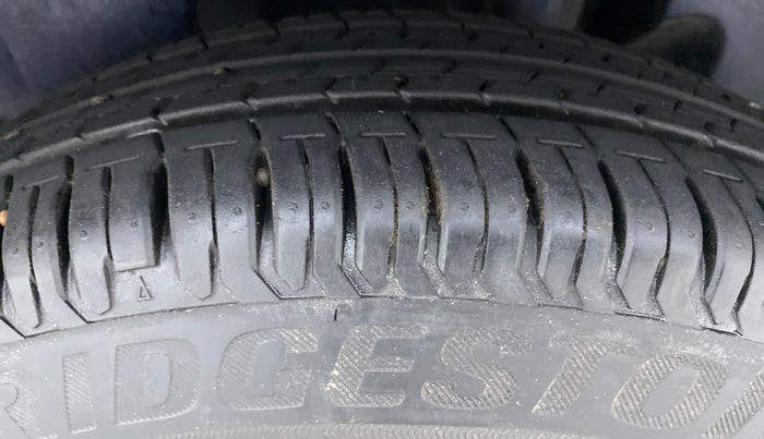 2019 Maruti Swift LXI, Petrol, Manual, 44,125 km, Left Rear Tyre Tread