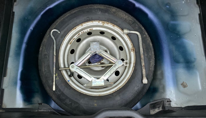 2019 Maruti Swift LXI, Petrol, Manual, 44,125 km, Spare Tyre