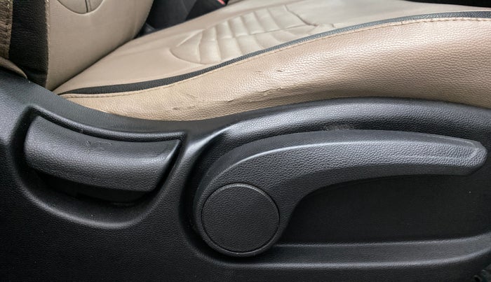 2016 Hyundai Creta 1.6 SX PLUS PETROL, Petrol, Manual, 64,243 km, Driver Side Adjustment Panel