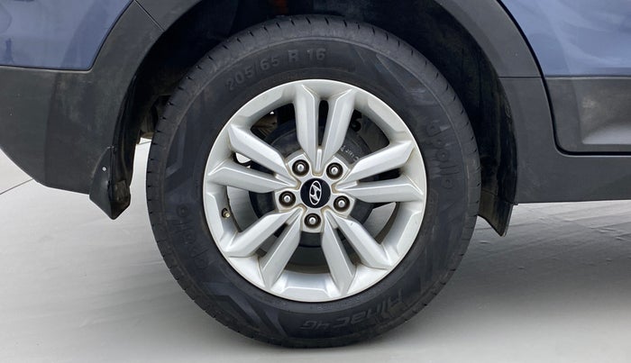 2016 Hyundai Creta 1.6 SX PLUS PETROL, Petrol, Manual, 64,243 km, Right Rear Wheel