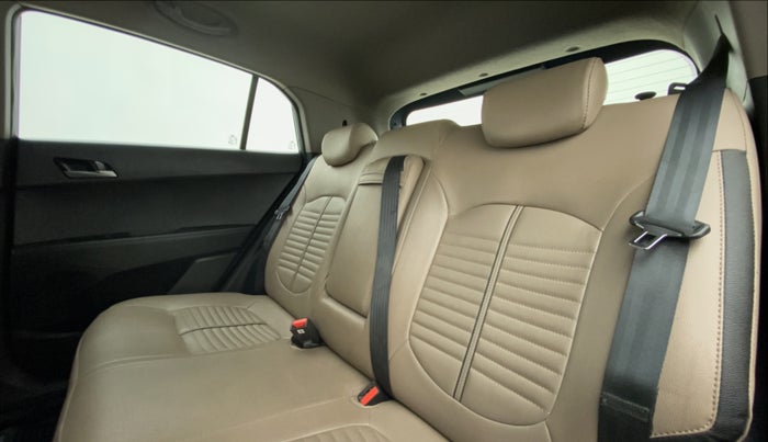 2016 Hyundai Creta 1.6 SX PLUS PETROL, Petrol, Manual, 64,243 km, Right Side Rear Door Cabin