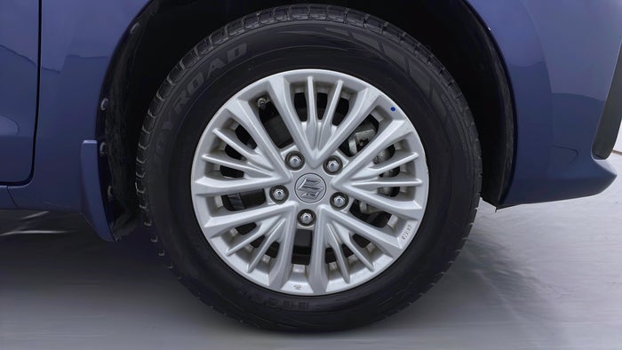 SUZUKI ERTIGA-Alloy Wheel RHS Front Scratch