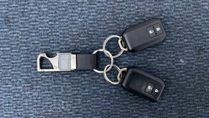SUZUKI ERTIGA-Key Close-up