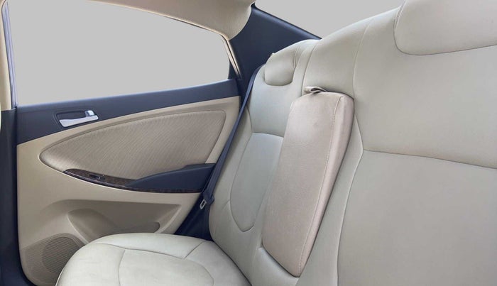 2015 Hyundai Verna FLUIDIC 1.6 VTVT S, Petrol, Manual, 22,851 km, Right Side Rear Door Cabin