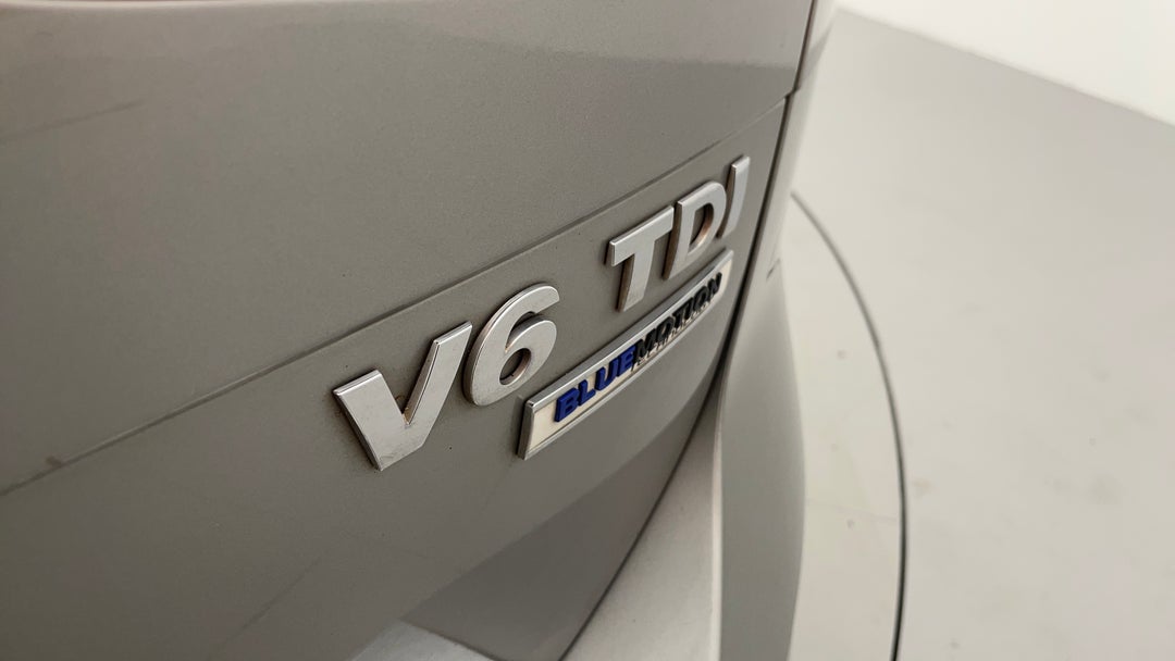 Badge (Boot Right Side)