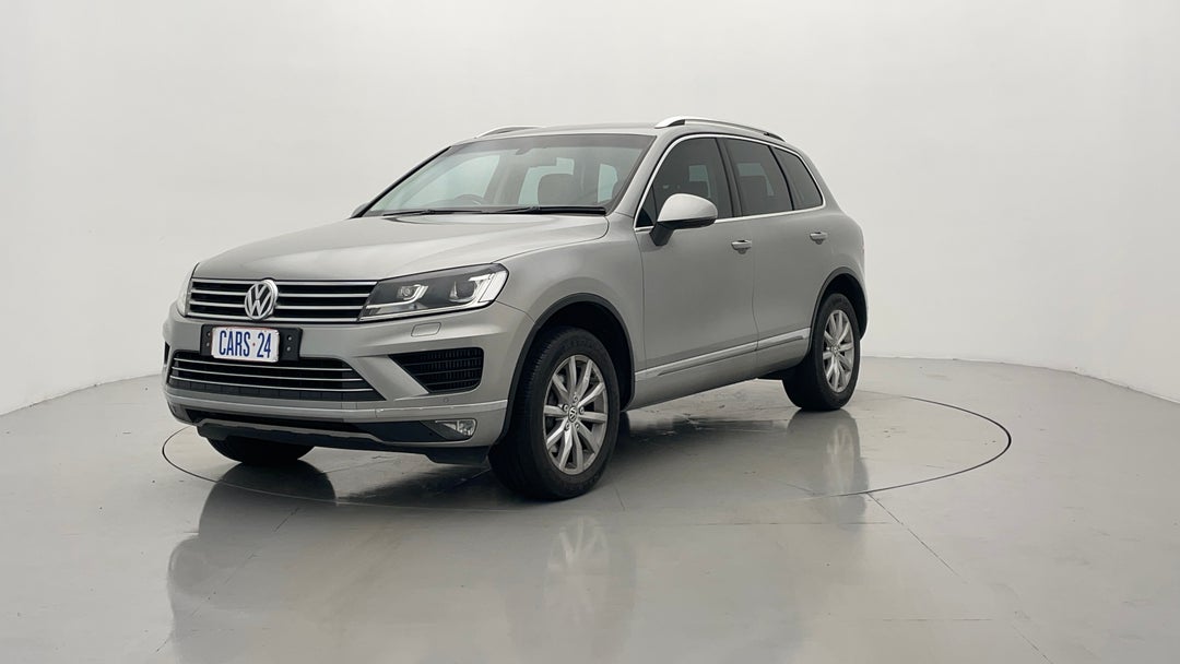 Left Front Diagonal (45- Degree) View