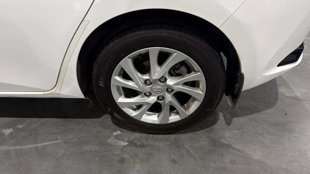 2017 Toyota Corolla Ascent Sport, Automatic, 105719 km, Left Rear Wheel
