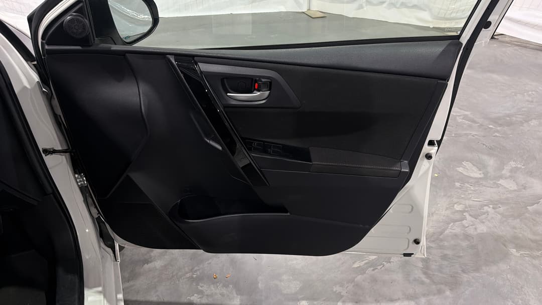 2017 Toyota Corolla Ascent Sport, Automatic, 105719 km, Speaker View