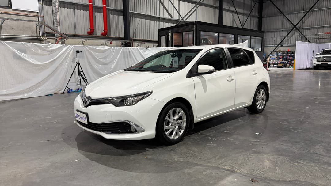 2017 Toyota Corolla Ascent Sport, Automatic, 105719 km, Left Front Diagonal (45- Degree) View
