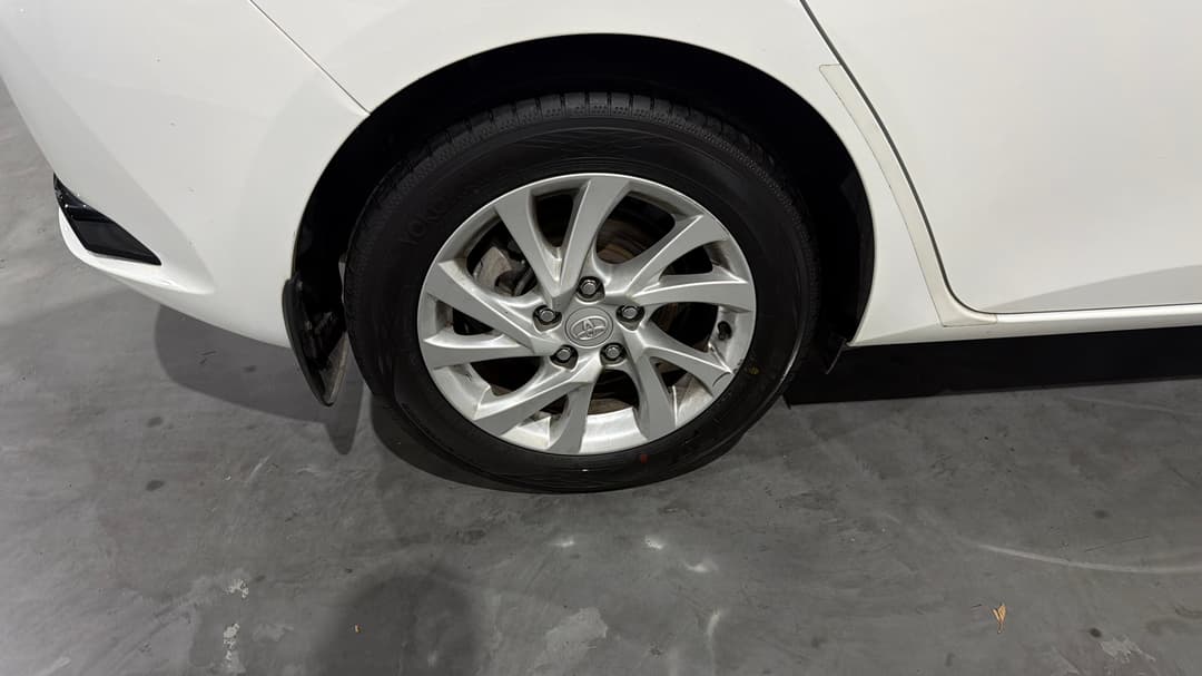 2017 Toyota Corolla Ascent Sport, Automatic, 105719 km, Right Rear Wheel