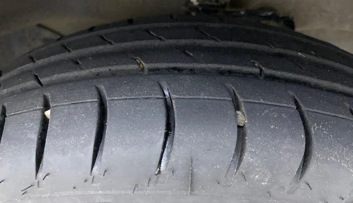 2019 Maruti Eeco 5 STR WITH AC PLUSHTR, Petrol, Manual, 54,717 km, Right Front Tyre Tread