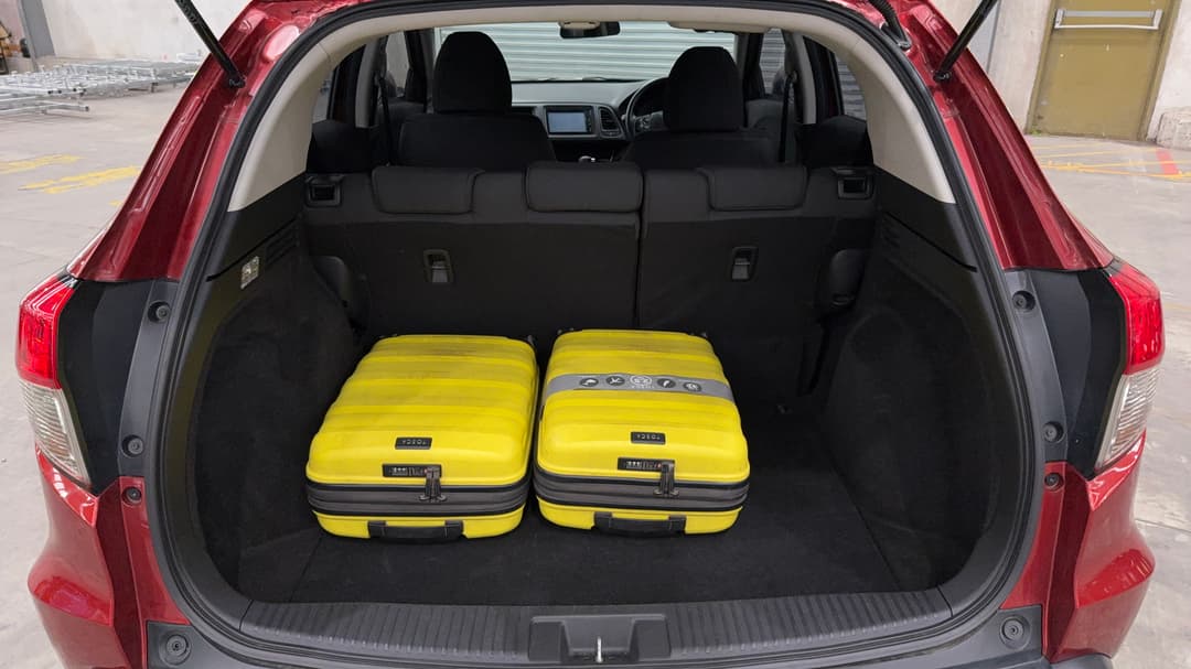 2019 Honda HR-V Vti, Automatic, 71300 km, Boot Inside View with Luggage