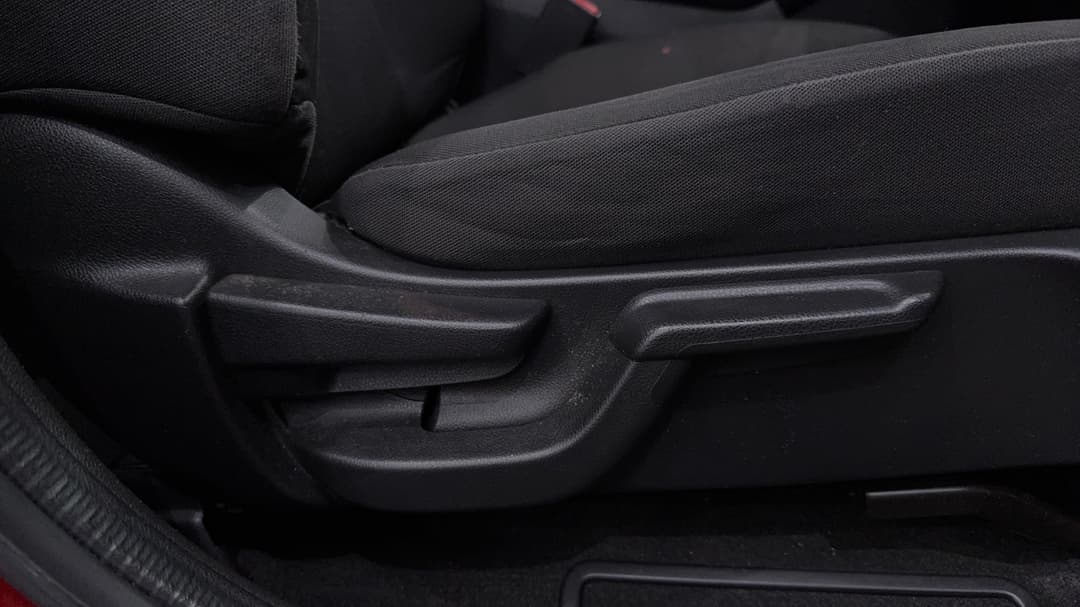 2019 Honda HR-V Vti, Automatic, 71300 km, Drivers Side Adjustment Panel