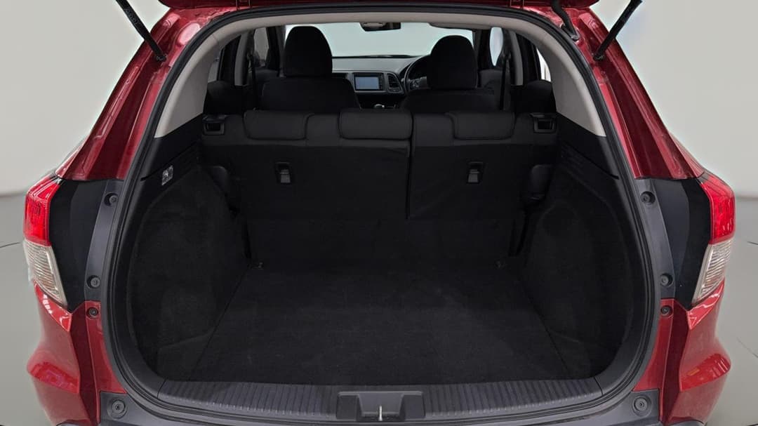 2019 Honda HR-V Vti, Automatic, 71300 km, Boot Inside View