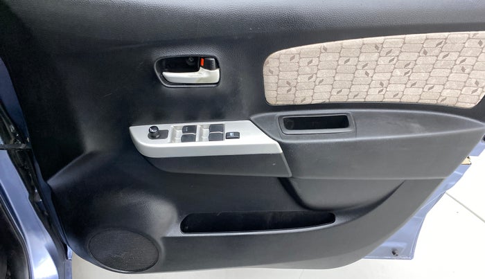2015 Maruti Wagon R 1.0 VXI, Petrol, Manual, 22,011 km, Driver Side Door Panels Control