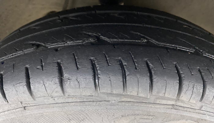 2018 Maruti Alto 800 LXI, Petrol, Manual, 57,440 km, Right Front Tyre Tread