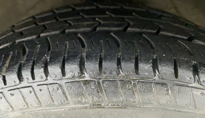 2010 Maruti Zen Estilo VXI, Petrol, Manual, 44,303 km, Left Front Tyre Tread