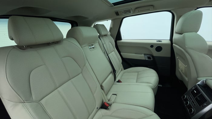 LAND ROVER RANGE ROVER SPORT-Right Side Door Cabin View