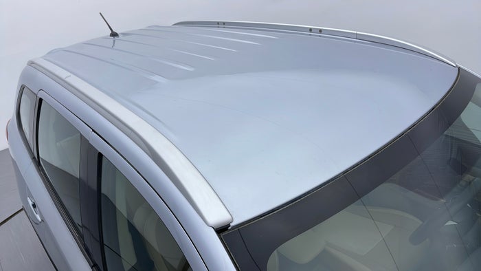 MITSUBISHI OUTLANDER-Roof/Sunroof View