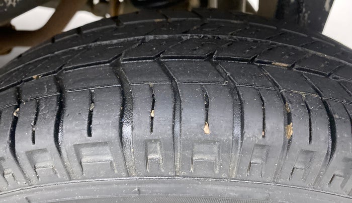 2018 Maruti Eeco 5 STR WITH AC PLUSHTR, Petrol, Manual, 53,190 km, Left Rear Tyre Tread
