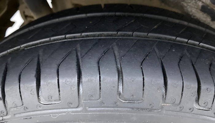 2018 Maruti Wagon R 1.0 VXI PLUS, Petrol, Manual, 32,105 km, Right Rear Tyre Tread