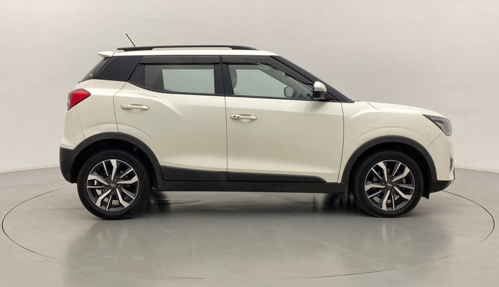 2020 Mahindra XUV300 W8 (O) DIESEL  AT, Diesel, Automatic, 27,041 km, Right Side View